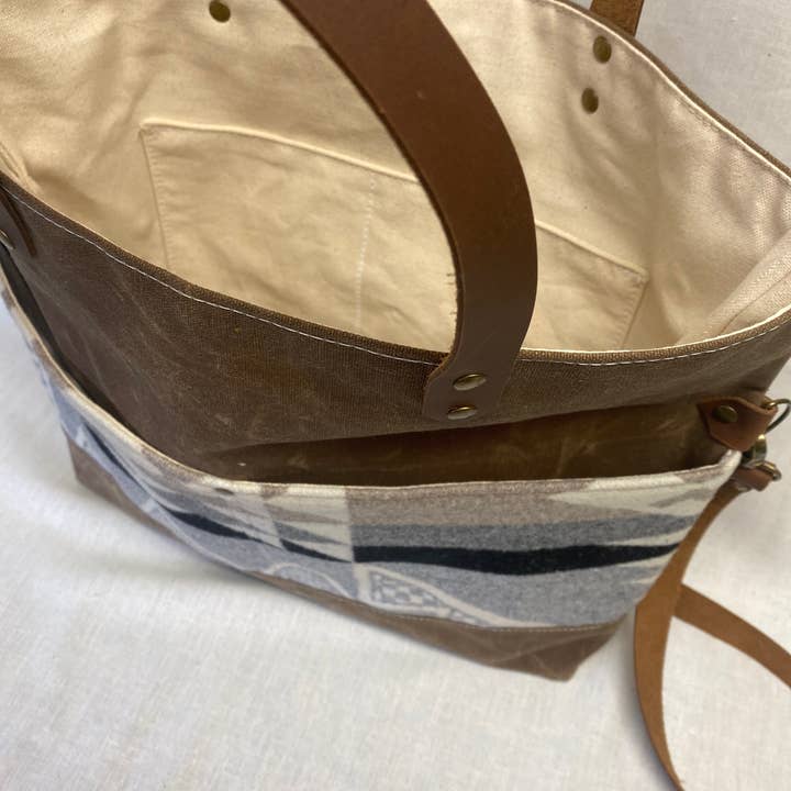 Lark & Moon - Wholesale Tote Bag - Women's - Woods Rose Tote - featuring Pendleton® Wool4