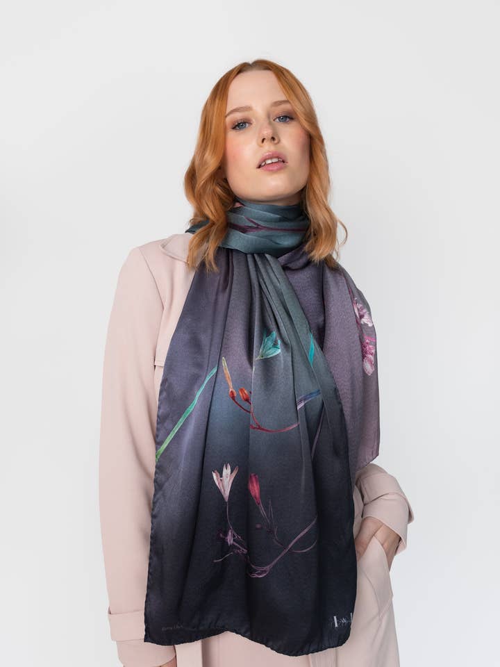 Kerry Lily silketørklæde for engroshandel hos Imprints & Ink