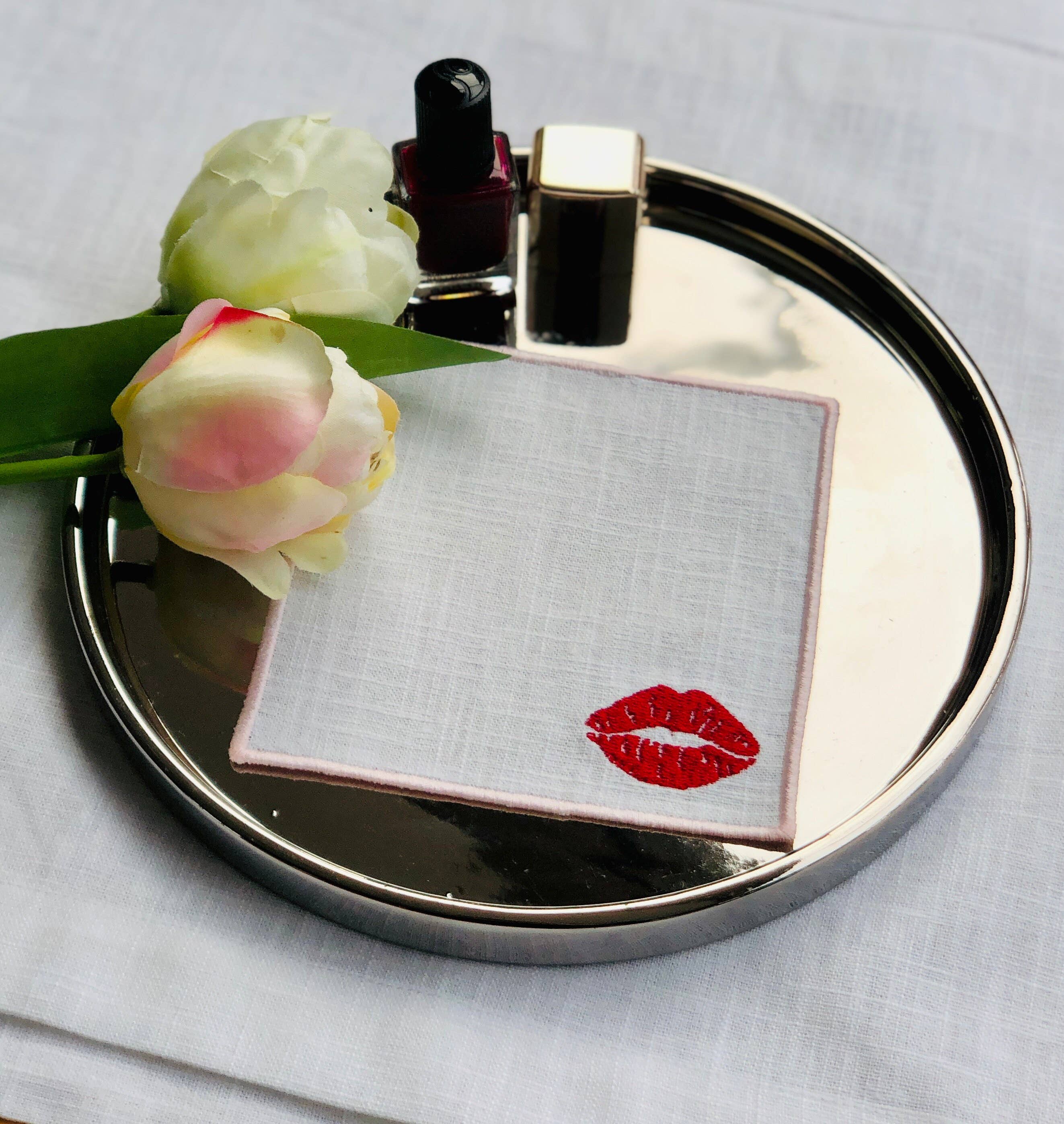 Belle Linen – Engroshandel Middags- og stofserviet – Sæt med 4 Valentine Røde Læber Linned Cocktailservietter3