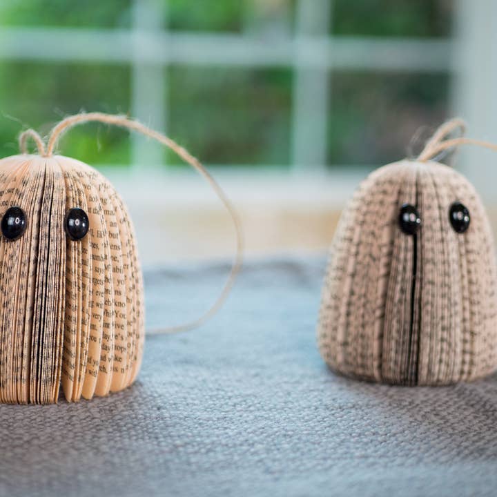 Root To Vine - Wholesale Decorative Tabletop Object - Christmas Ghost Ornament- Eco-Friendly Ornament1