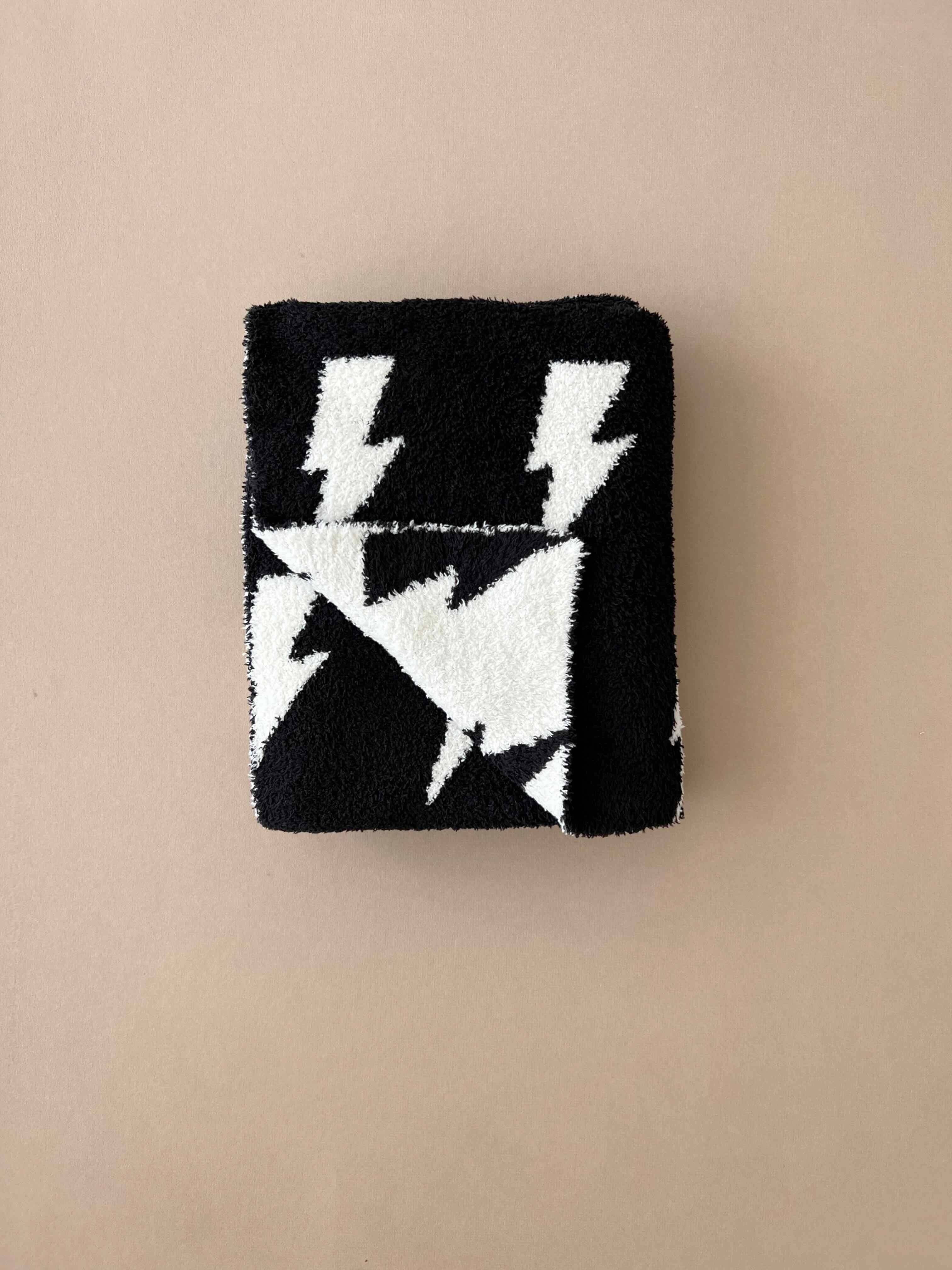 Lucky Panda Kids - Wholesale Bedding Blanket - Kids & Baby - Lightning Bolt Baby Blanket | Black6