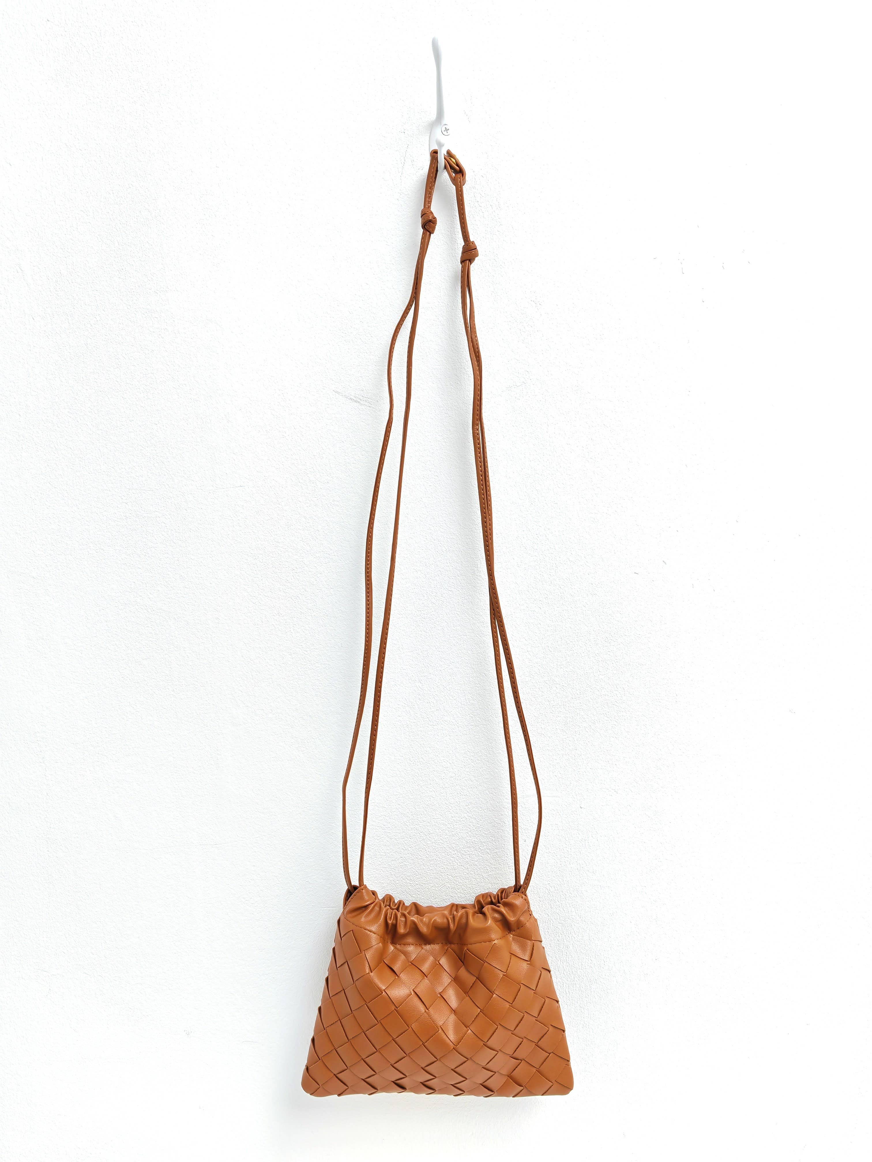 Superbia – wholesale Crossbody bag – Women's – Handmade Woven Premium Pu Mobile Bag Essential BagB218315