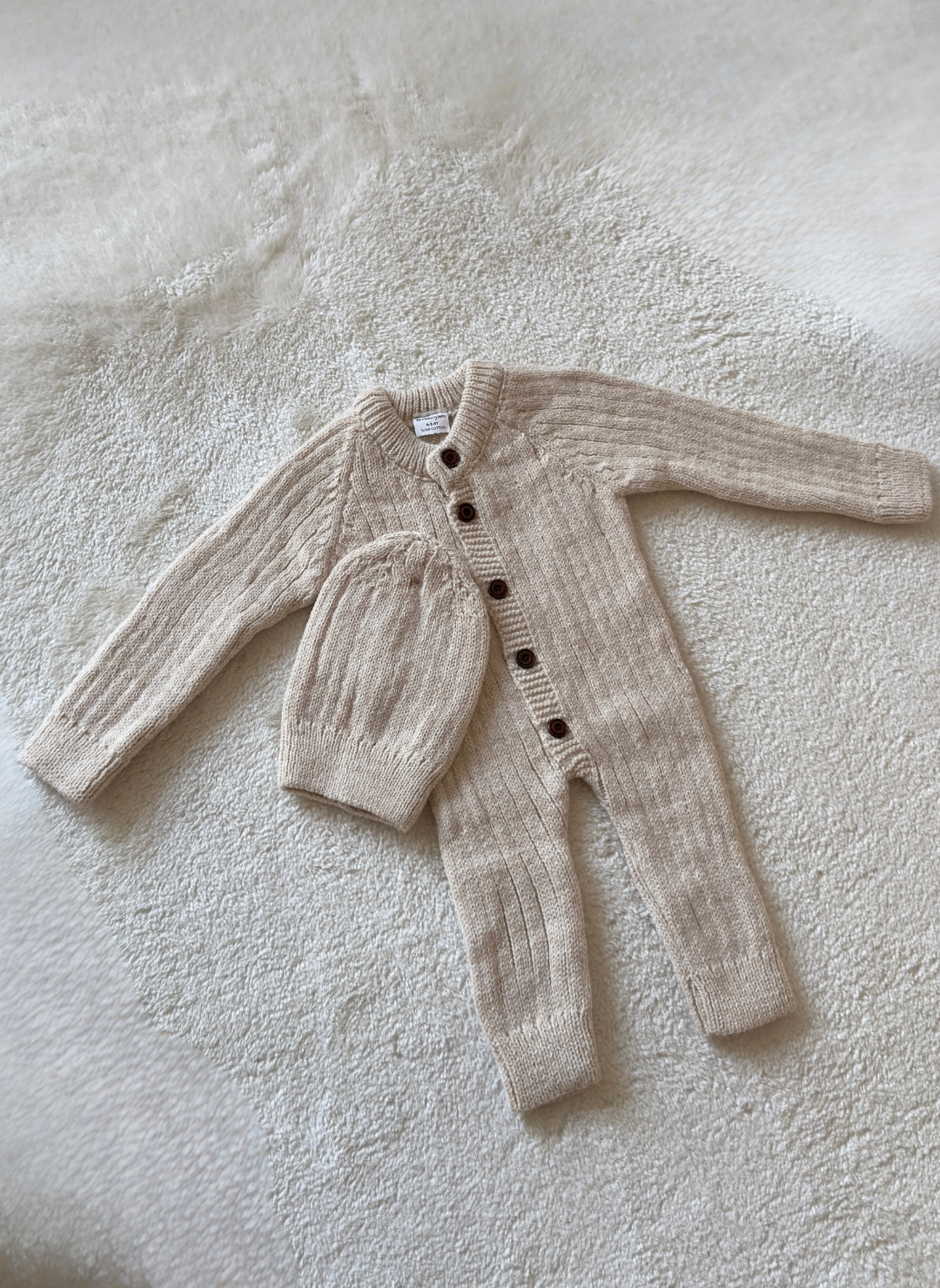 Himmelberg Baby - Venta al por mayor Jersey corto de punto - Niños - Conjunto de mameluco, gorro y calcetines de punto beige para bebé2