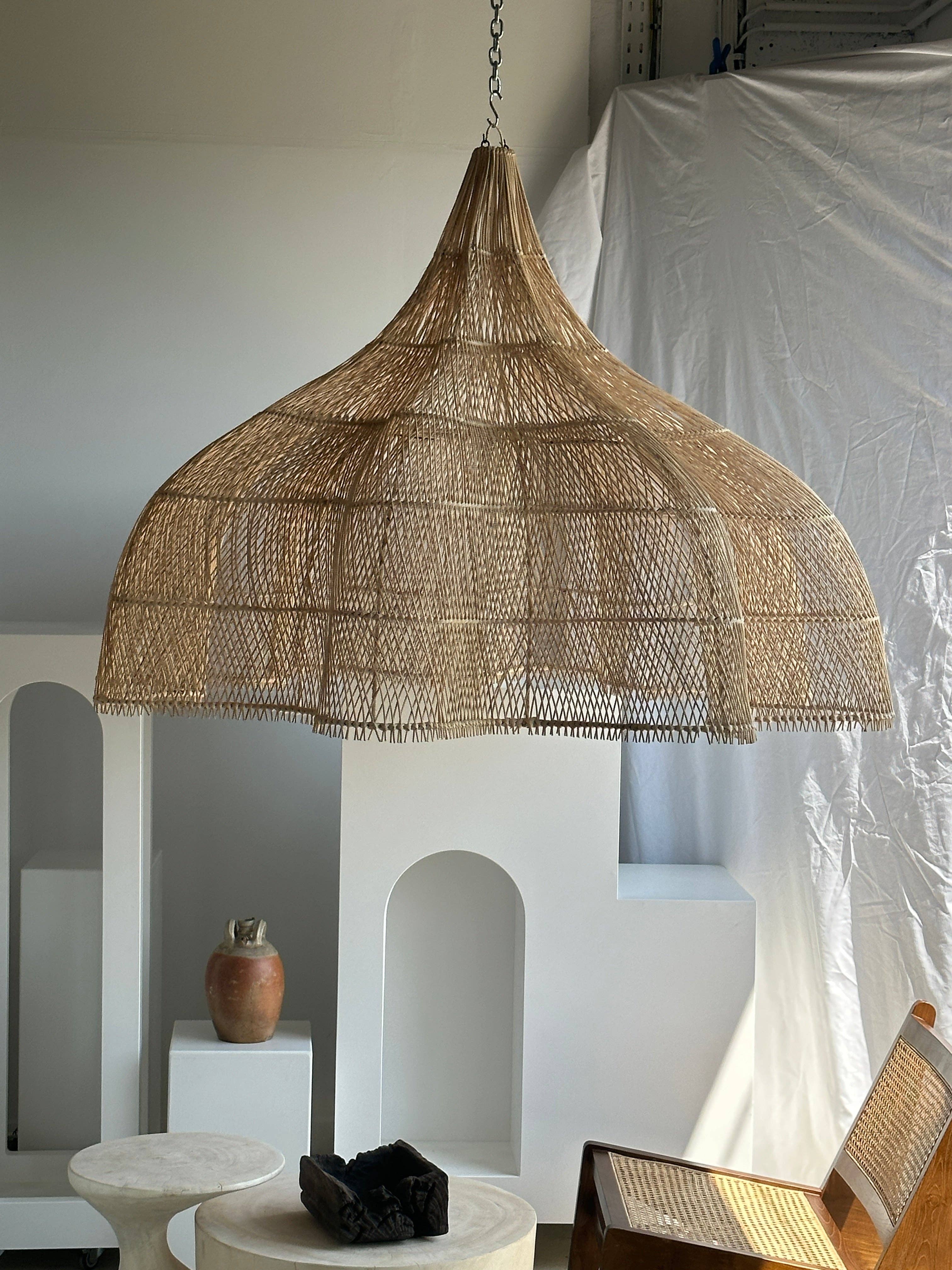 Office Objets - Wholesale Chandelier/Hanging Light - Immense rattan suspension in the shape of a flower, tulip, corolla H:1m; D:1m5084