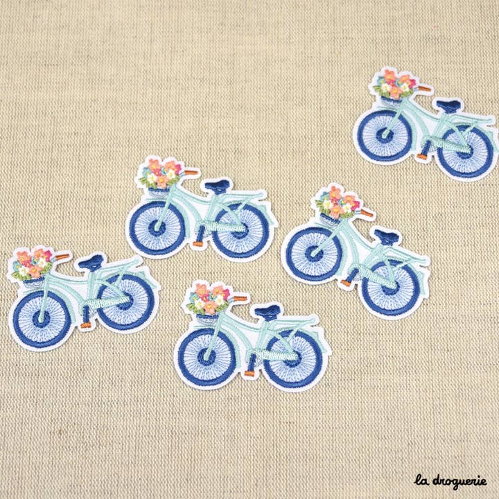LA DROGUERIE – wholesale Lapp – Blommigt cykelmärke 61 mm1