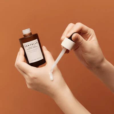 Beauty of Joseon, ANUA, COSRX, SKIN1004, Lilyfield – wholesale Ansiktsserum/-koncentrat – SKIN1004 Madagascar Centella Probio-Cica intensiv ampull (50 ml)3