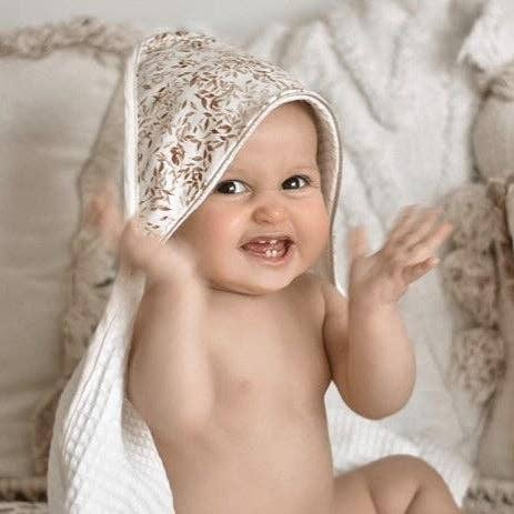 Les p'tites Merveilles de Bérénice - Wholesale Hooded Towel - Kids & Baby - “Louison” baby bath cape in organic cotton honeycomb sponge8