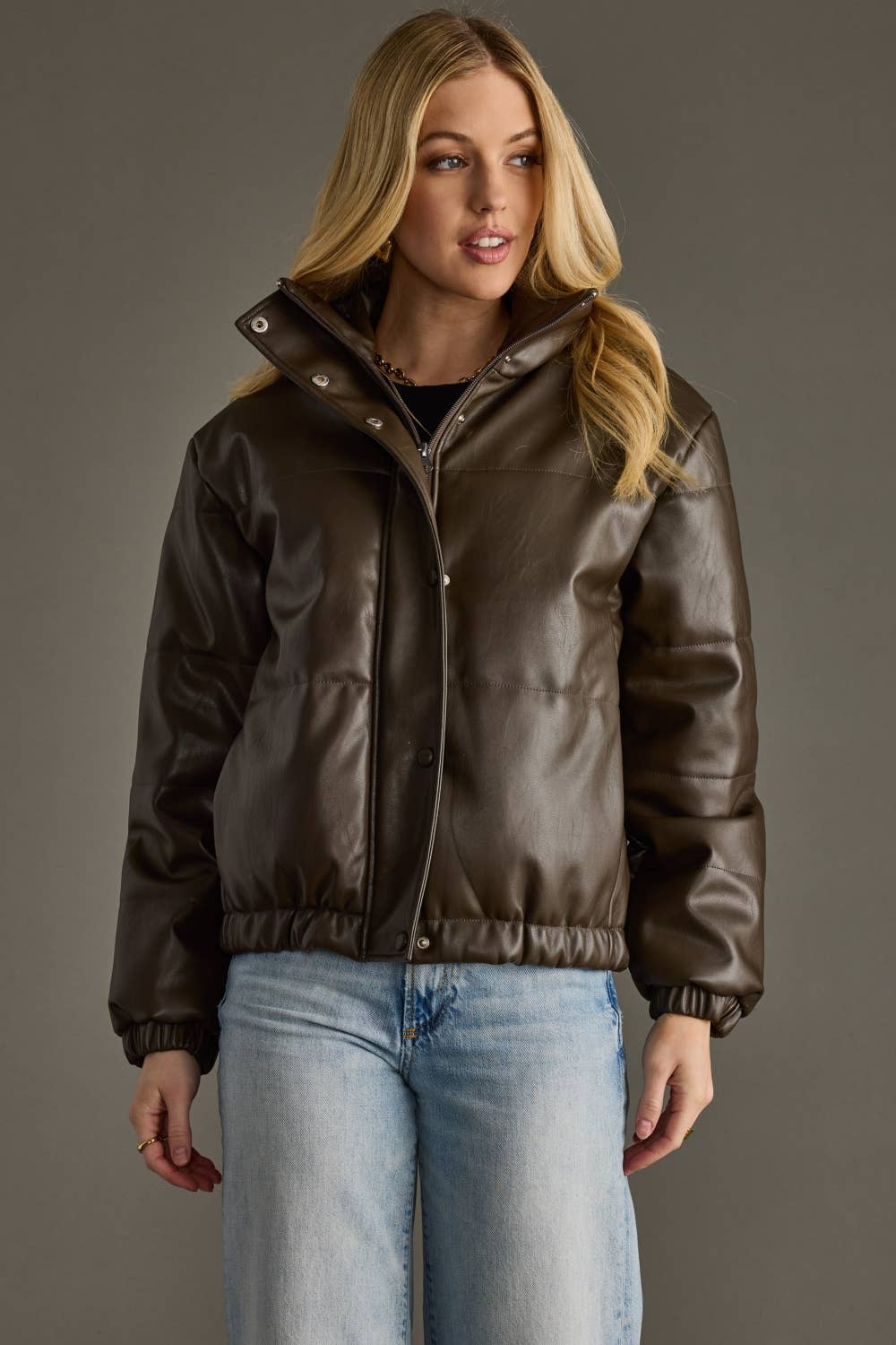 Panache Apparel Co. – Blusão - Mulher por atacado – Casaco acolchoado castanho1