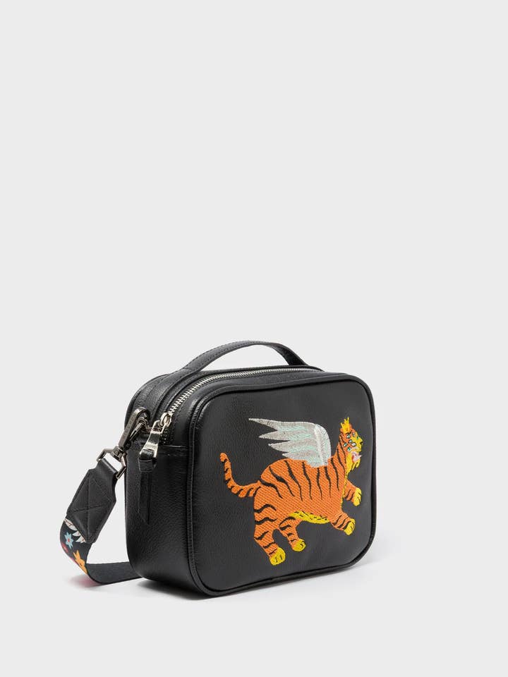 Mala a Tiracolo em Pele Preta Verto - Bordado de Tigre Alado por atacado de Min & Mon
