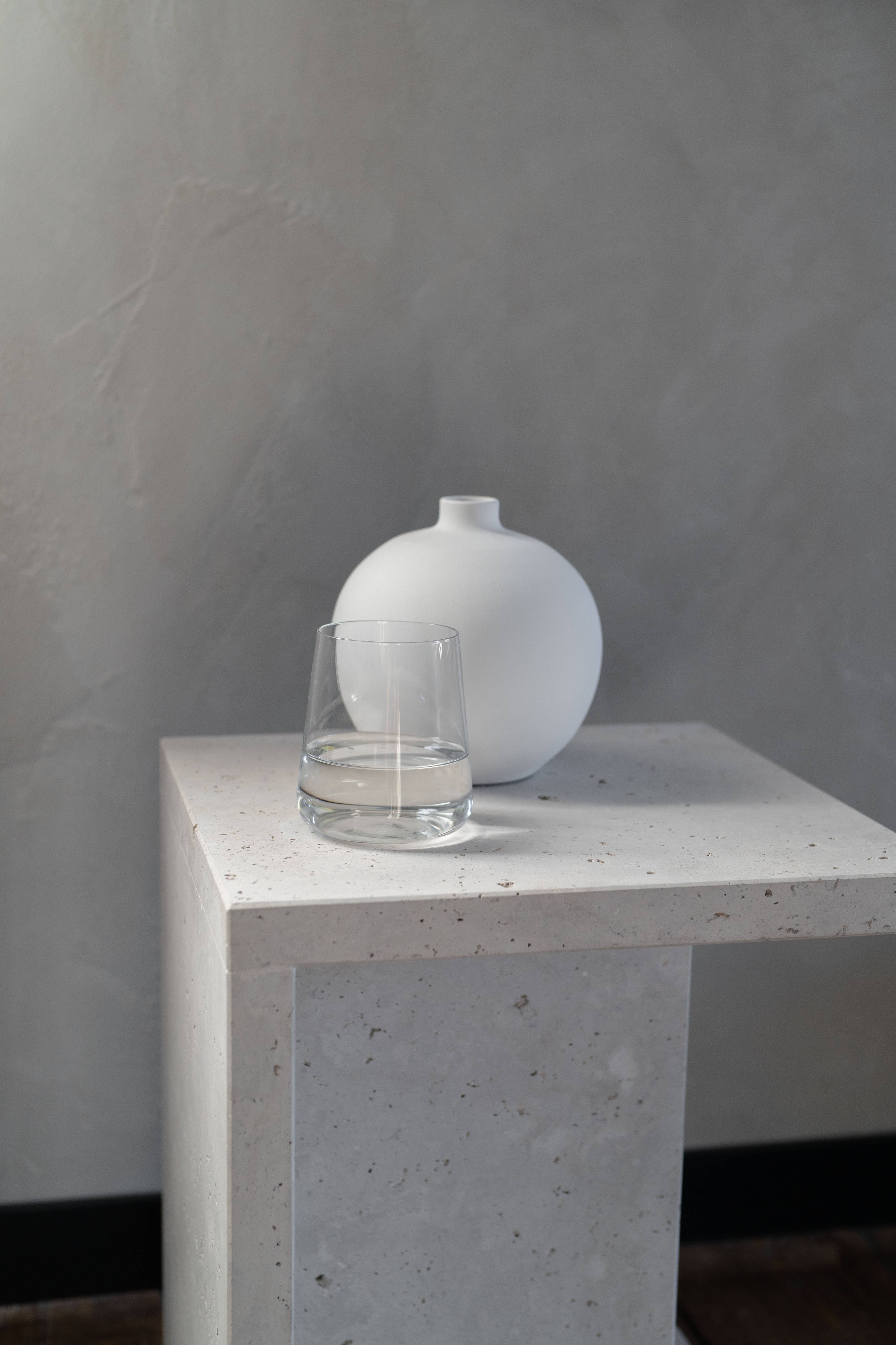 Blanc 03 - White vase -  Minimalist home decor for wholesale on Faire3