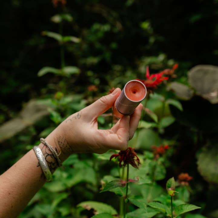 Lovewild Design - Wholesale Body balm/butter - Rosita Cielo Glow Sensitive Skin Moisturizing Shimmer Stick 3