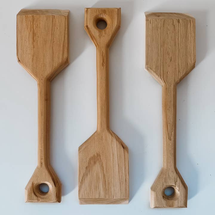 Heartland Designs - Wholesale Outdoor Grill Tools - Cedar I BBQ Grill scraper | Grill Master Gift2