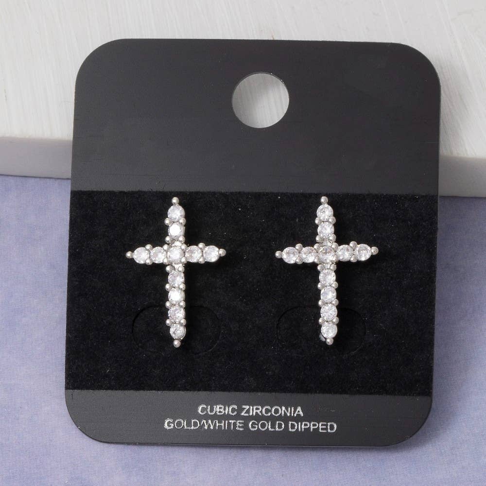 Fame Accessories – Brincos de pino por atacado – Brincos de Tacha com Cruz de Gemas em Círculo Banhados a Ouro4