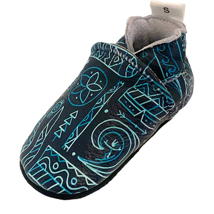 Surfing Tribal Babysko for engroshandel hos BabySteps