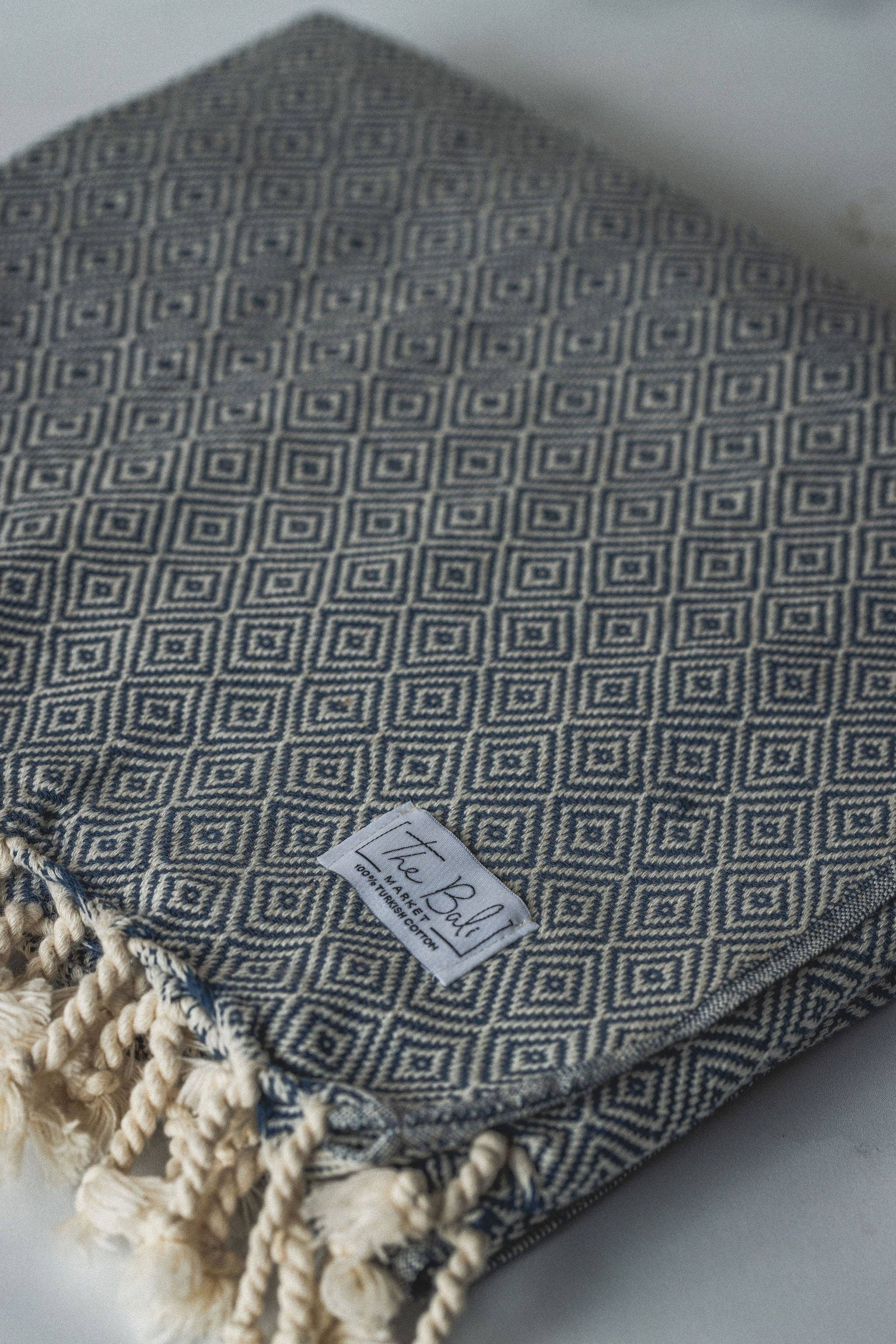 The Bali Market - Vente Serviettes de bain - Serviette de bain Diamond Design à pompons non blanchis3