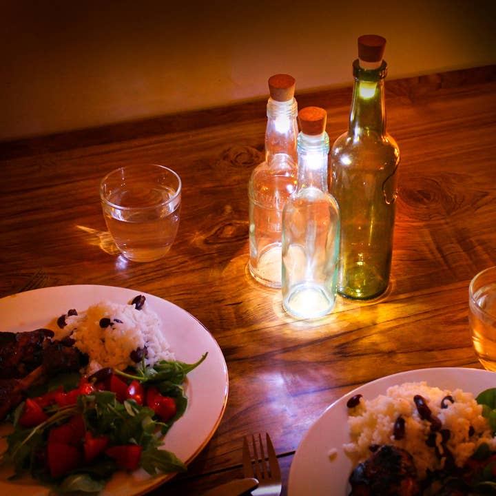 Luce per bottiglia ricaricabile USB - confezione doppia per la vendita all'ingrosso da parte di Luckies of London