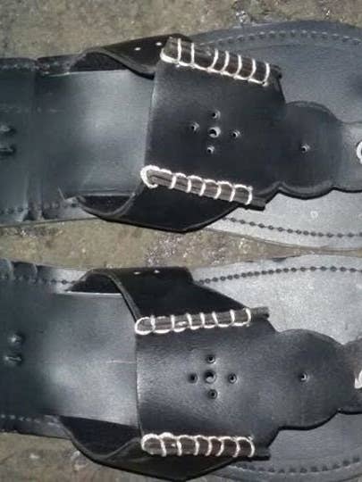 Sandales ouvertes en cuir pour hommes masaï/maasaï/masai pour la vente par Delight merchants