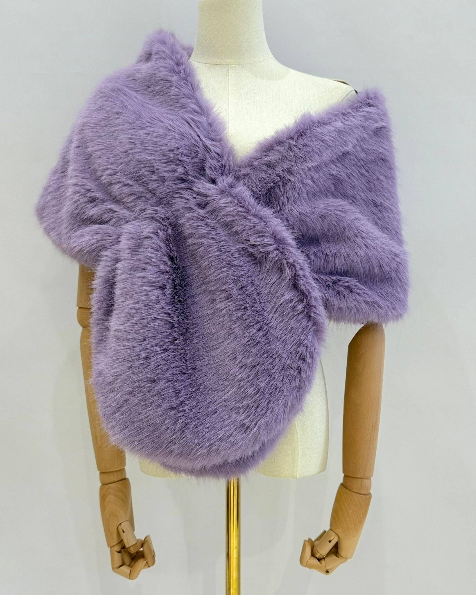 Invitadissimas - Vendita all'ingrosso Pelliccia/Pelliccia sintetica - Donna - Stola in pelliccia sintetica L8055