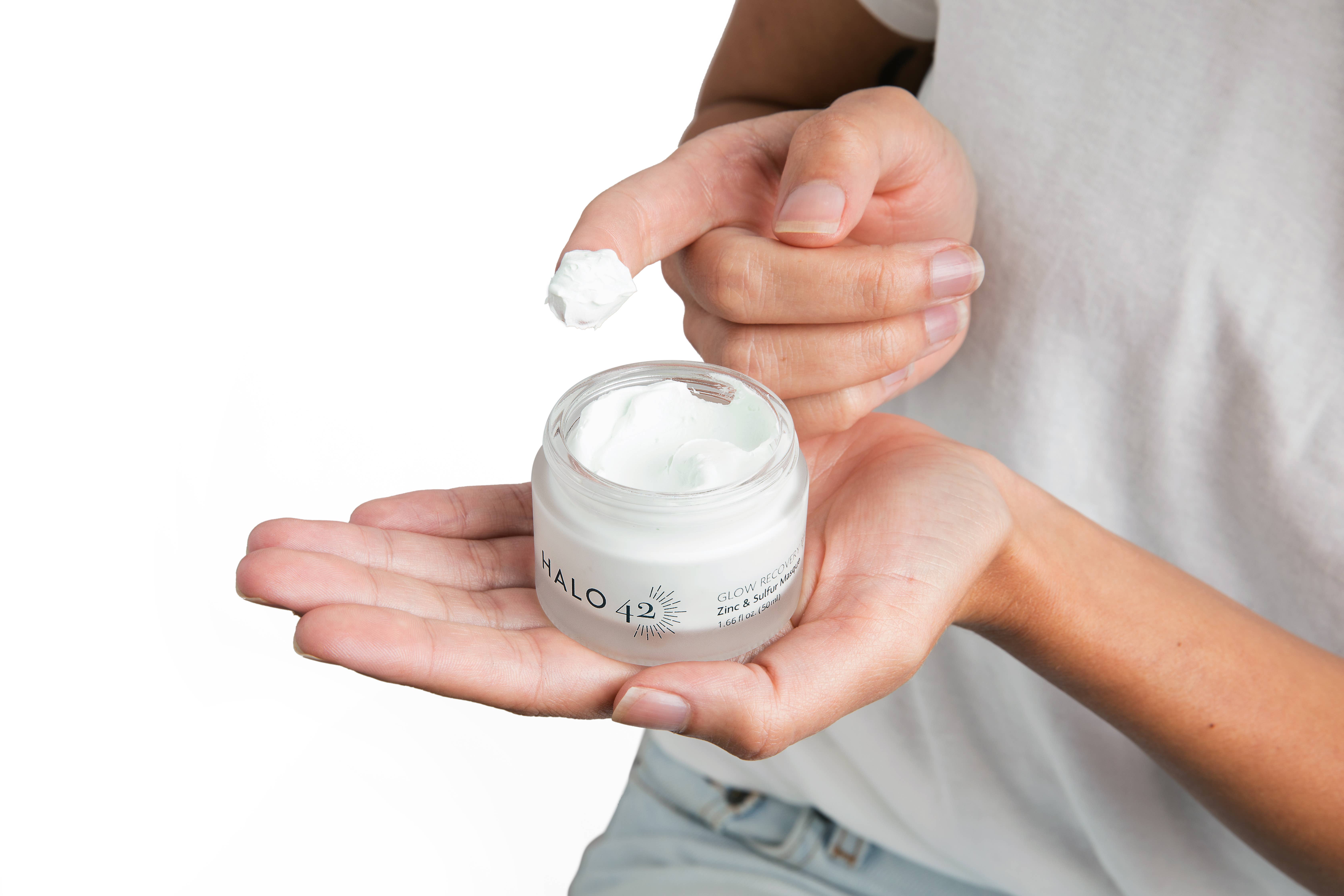 Halo42 - Wholesale Skincare Face Mask - Deep Cleansing Exfoliating Clay Face Mask1