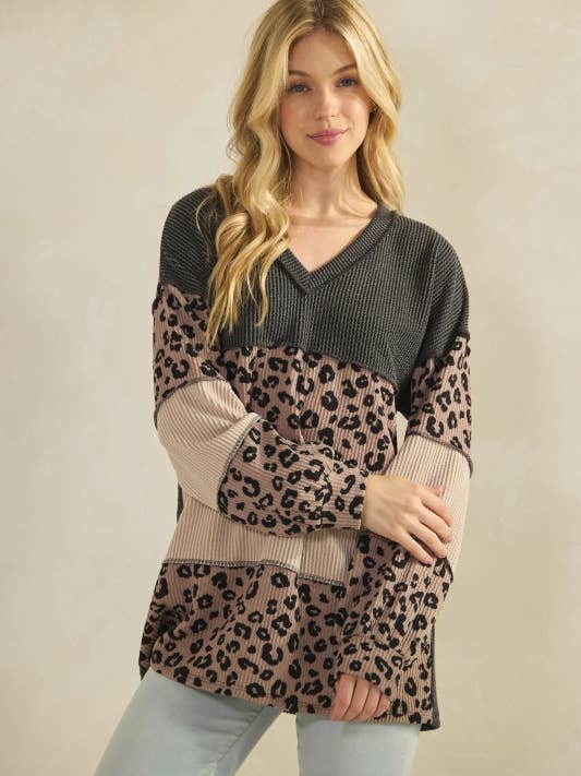 HEIMISH - Vendita all'ingrosso Tunica - Donna - ET7758-10 MAGLIA A MANICHE LUNGHE CON BLOCCHI DI COLORE ANIMALE7