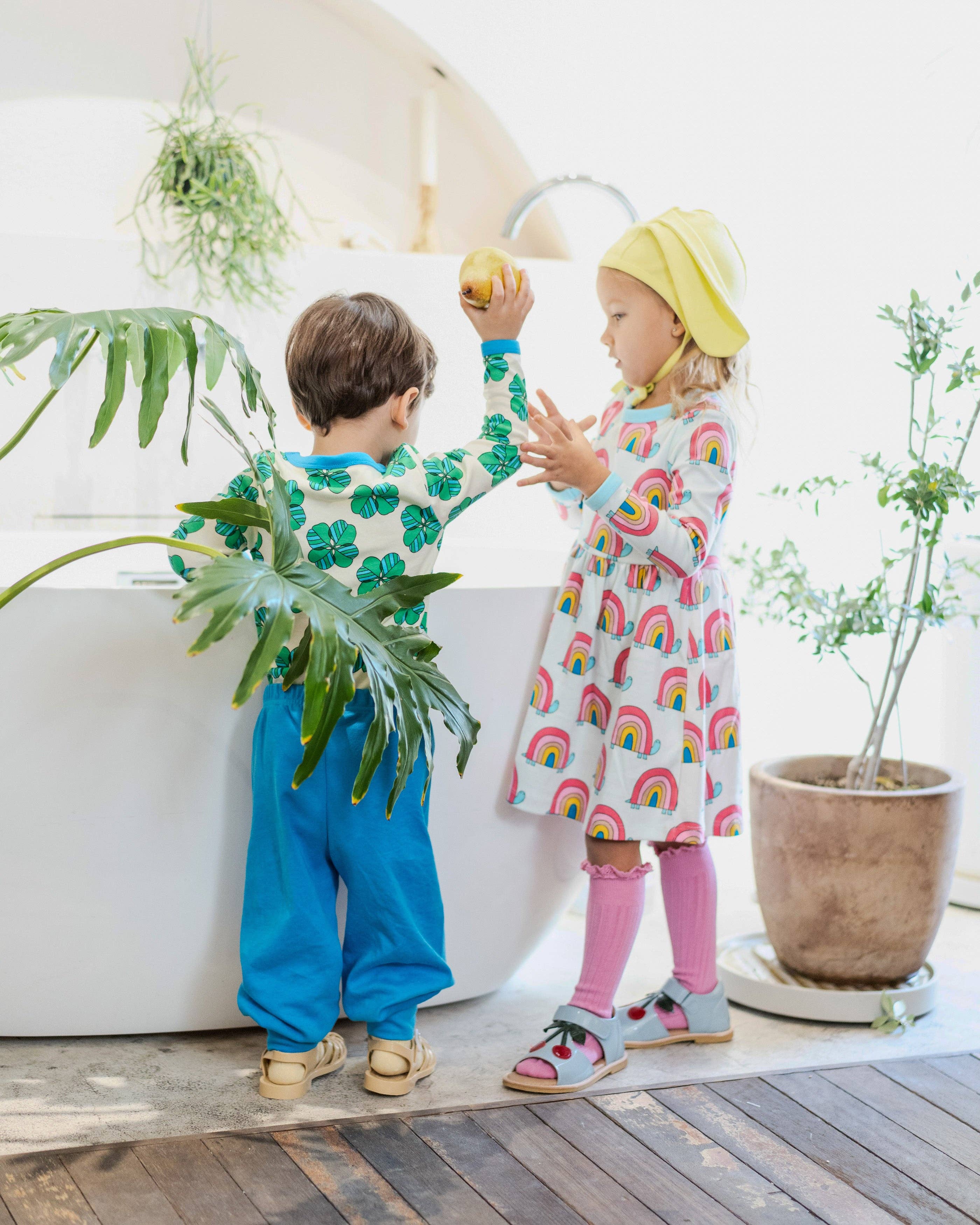 Ameelo – Engroshandel Kjole - Børn – Økologisk bomuld Emma kjole - Regnbue Skildpadde9