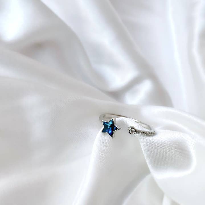 Rainbow Crystal Adjustable Star Ring for wholesale by Crystolver (We Cover All Import Fees)