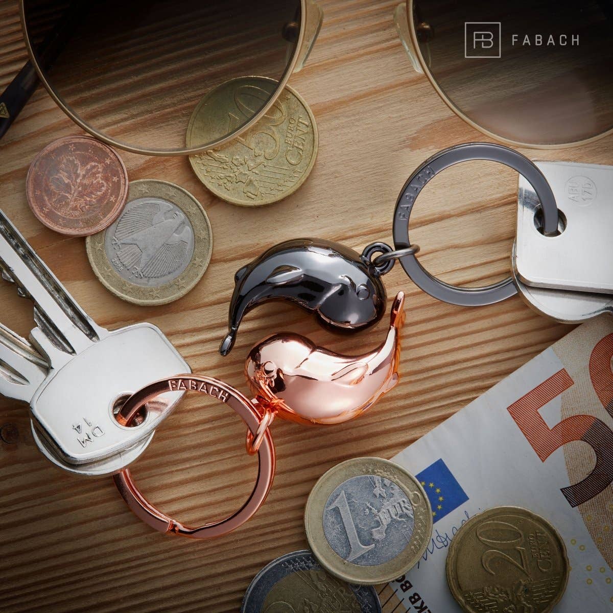 FABACH – Die Schlüsselanhänger-Schmiede - Wholesale Keychain - Unisex - “Moby” whale keychain - romantic partner gift - two keychains for couples girlfriends sisters10