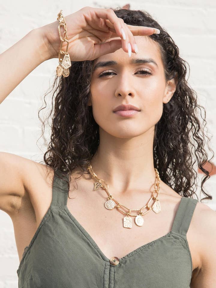 Collier Breloque Augusta pour la vente par SAACHI