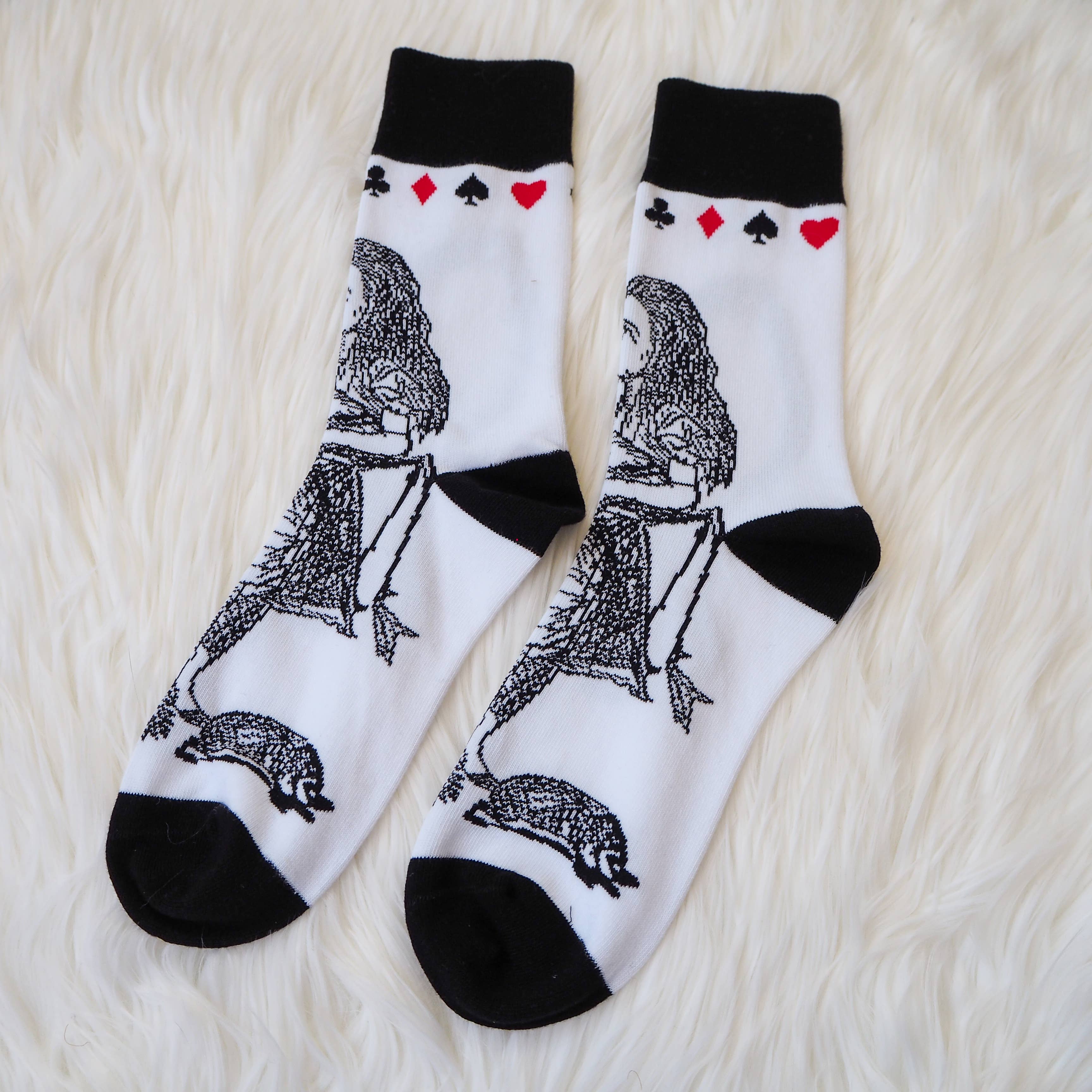 LiteraryEmporium - Wholesale Socks - Unisex - Alice In Wonderland Black White Red Cotton Book Lover Socks3