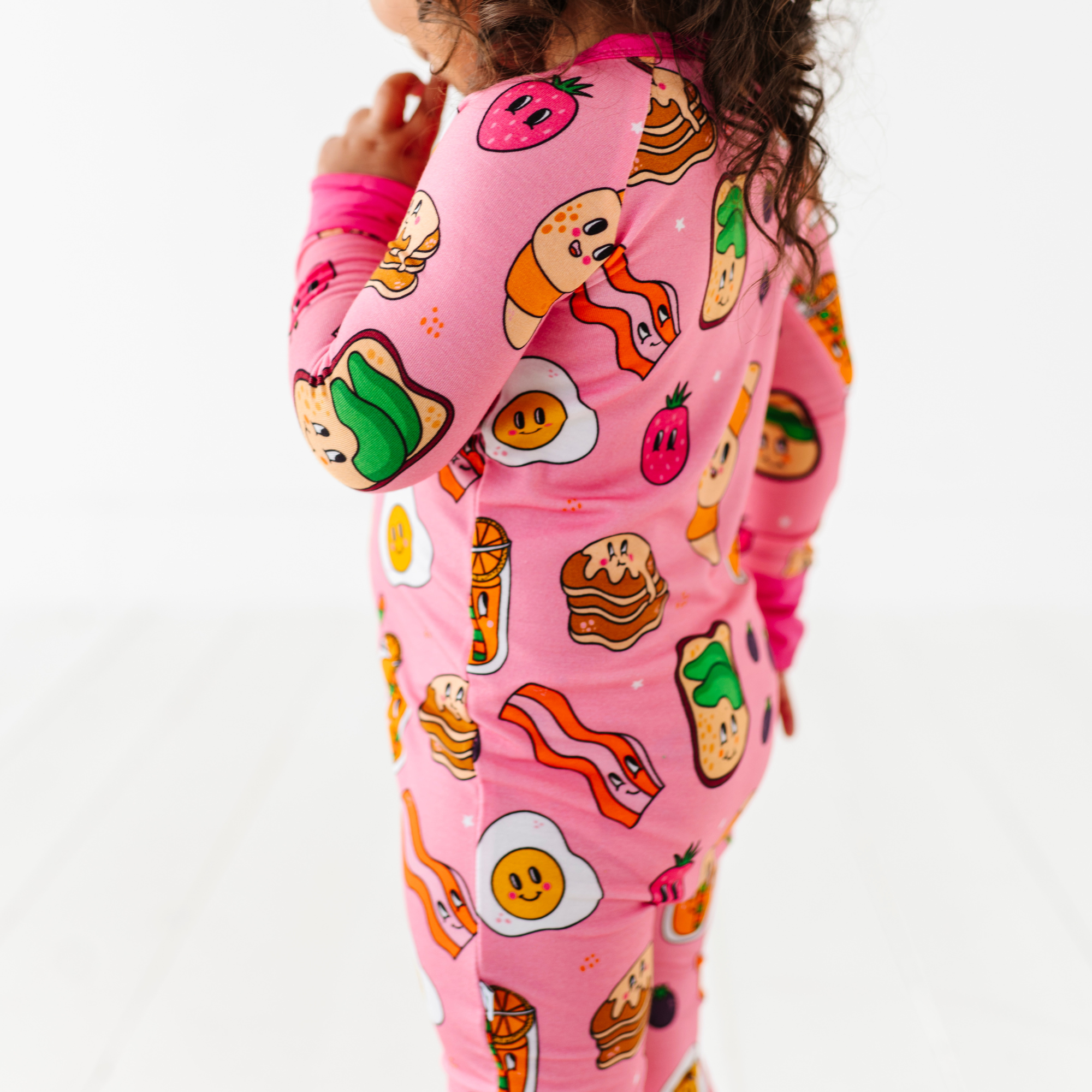 Kiki + Lulu – wholesale Jumpsuit – Baby – Pink Breakfast Convertible Footie7