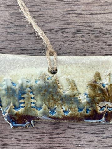 Ornamento rústico de cerámica Montana para venta al por mayor de Flow Art Studios