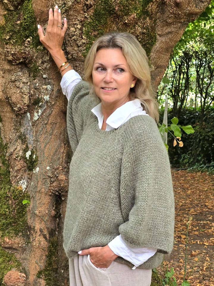 Cadenza Italy Ltd - Wholesale Knitted jumper – Women′s - Alpaca Blend Swing Jumper4