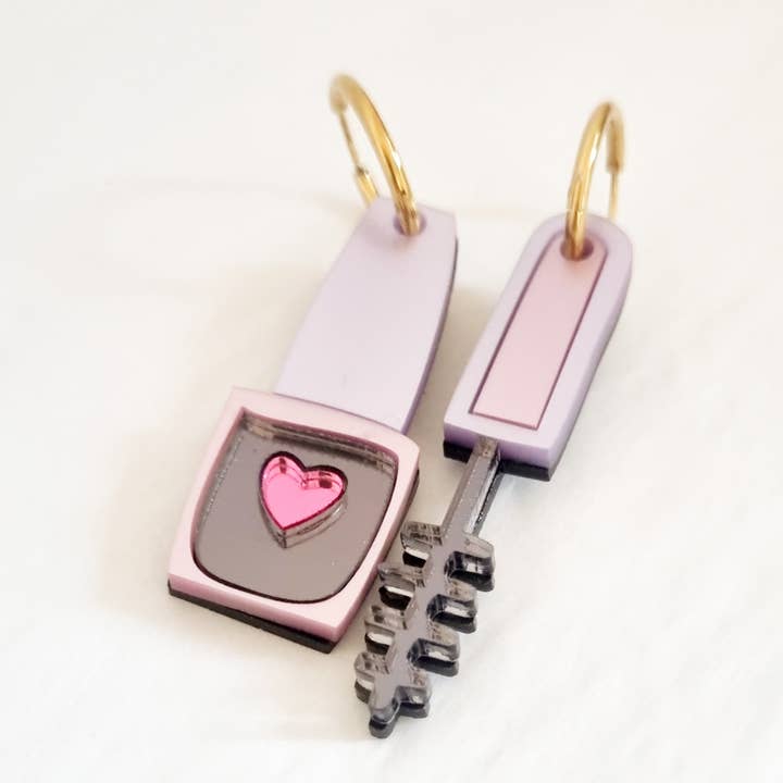 Sergi Bastian - Wholesale Dangle Earrings - Earrings mix mascara and nail polish1