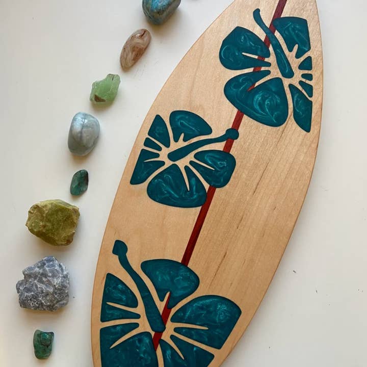 Hawaiian tema træ Charcuterie surfbræt m/harpiks indlæg for engroshandel hos KobbTraptions