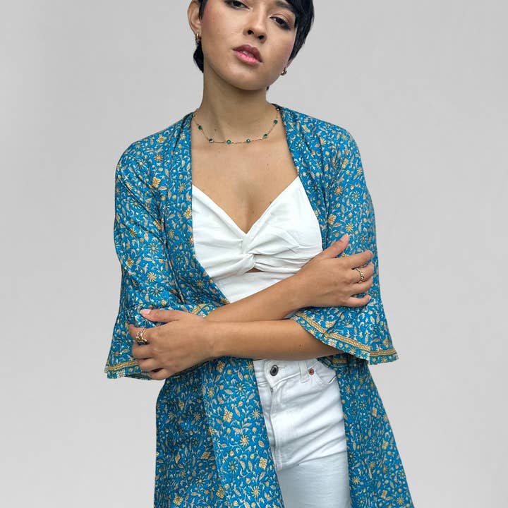 Quimono Margarita Saari com babado por atacado de AMANSH