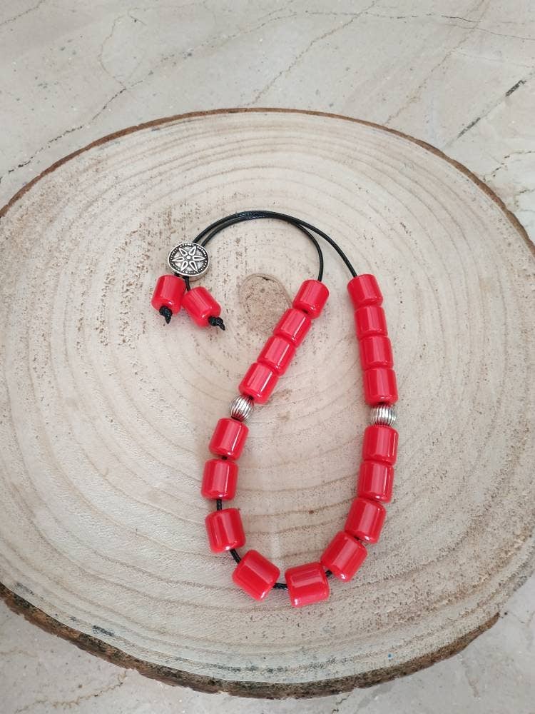 Kalliopi P. Giannoula - Poppygshop – wholesale Beaded bracelet – 21 red resin worry beads1