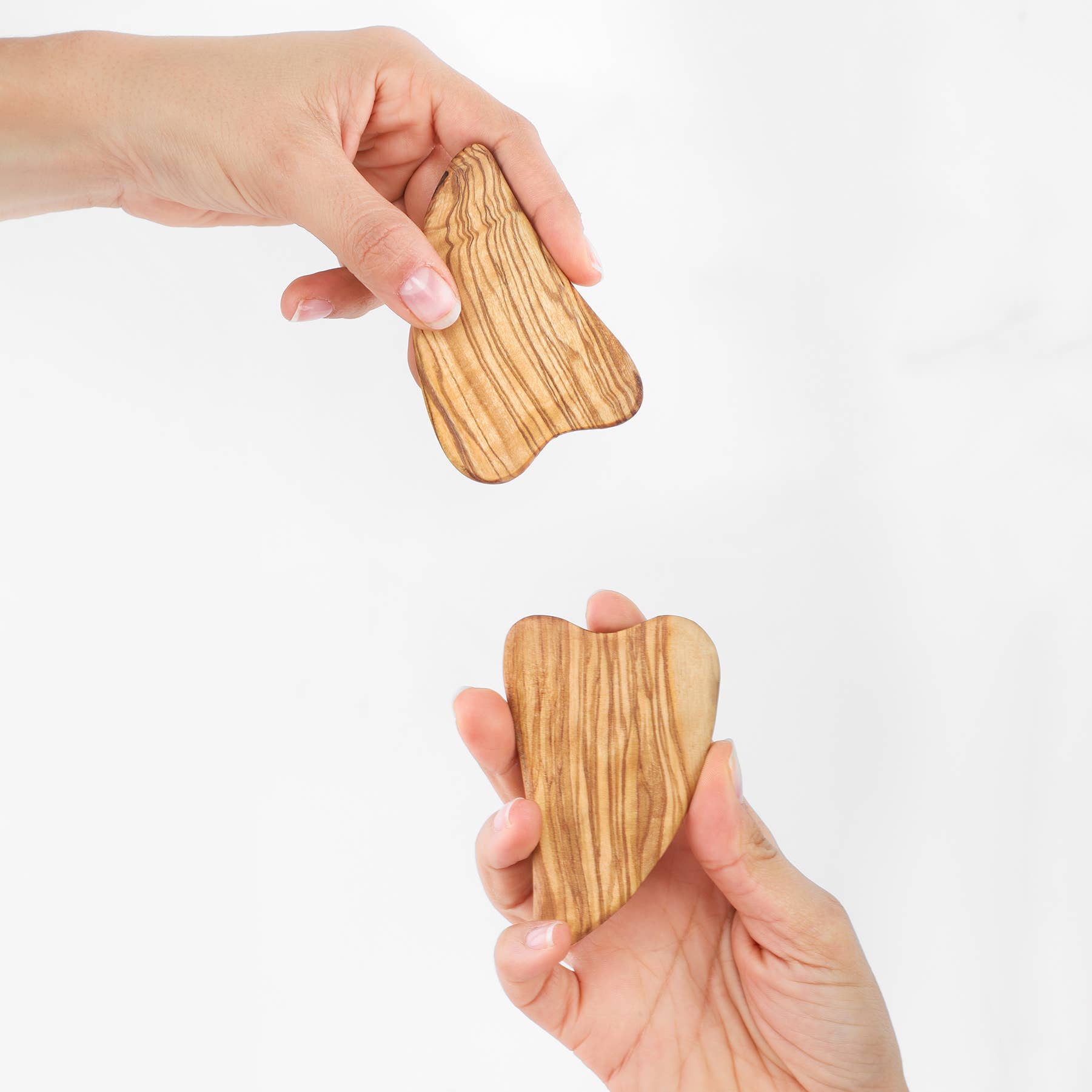 Krafts GmbH Olive Wood - Wholesale Gua Sha Tool - Gua Sha Set aus Olivenholz – Herzform, 3-teilig5