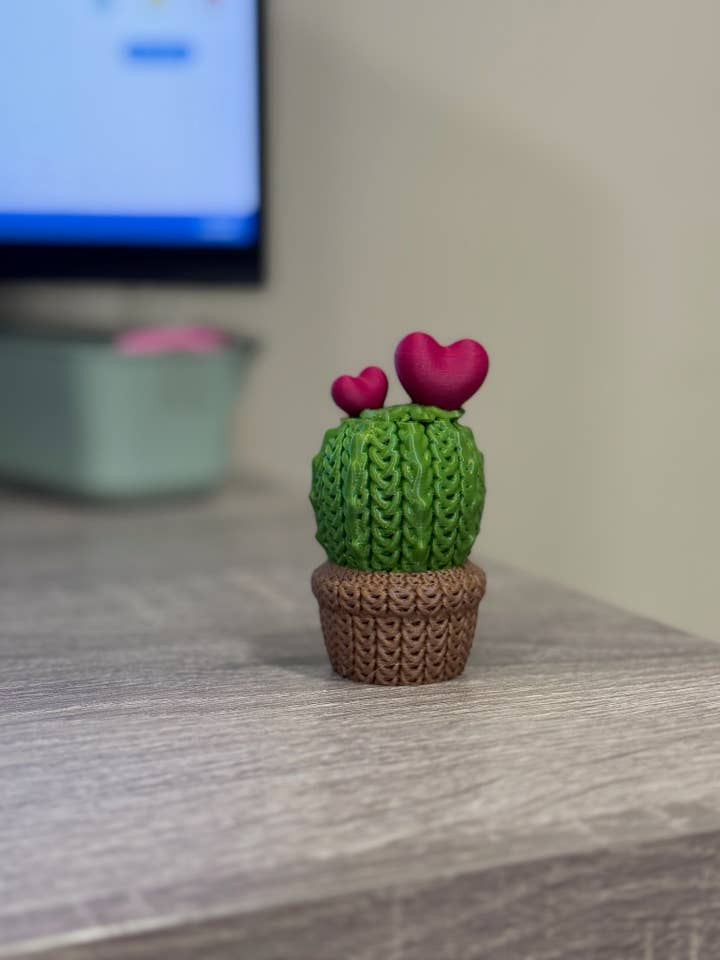 3D-utskriven stickad kaktus med blommor för wholesale av Upstate Design Decor