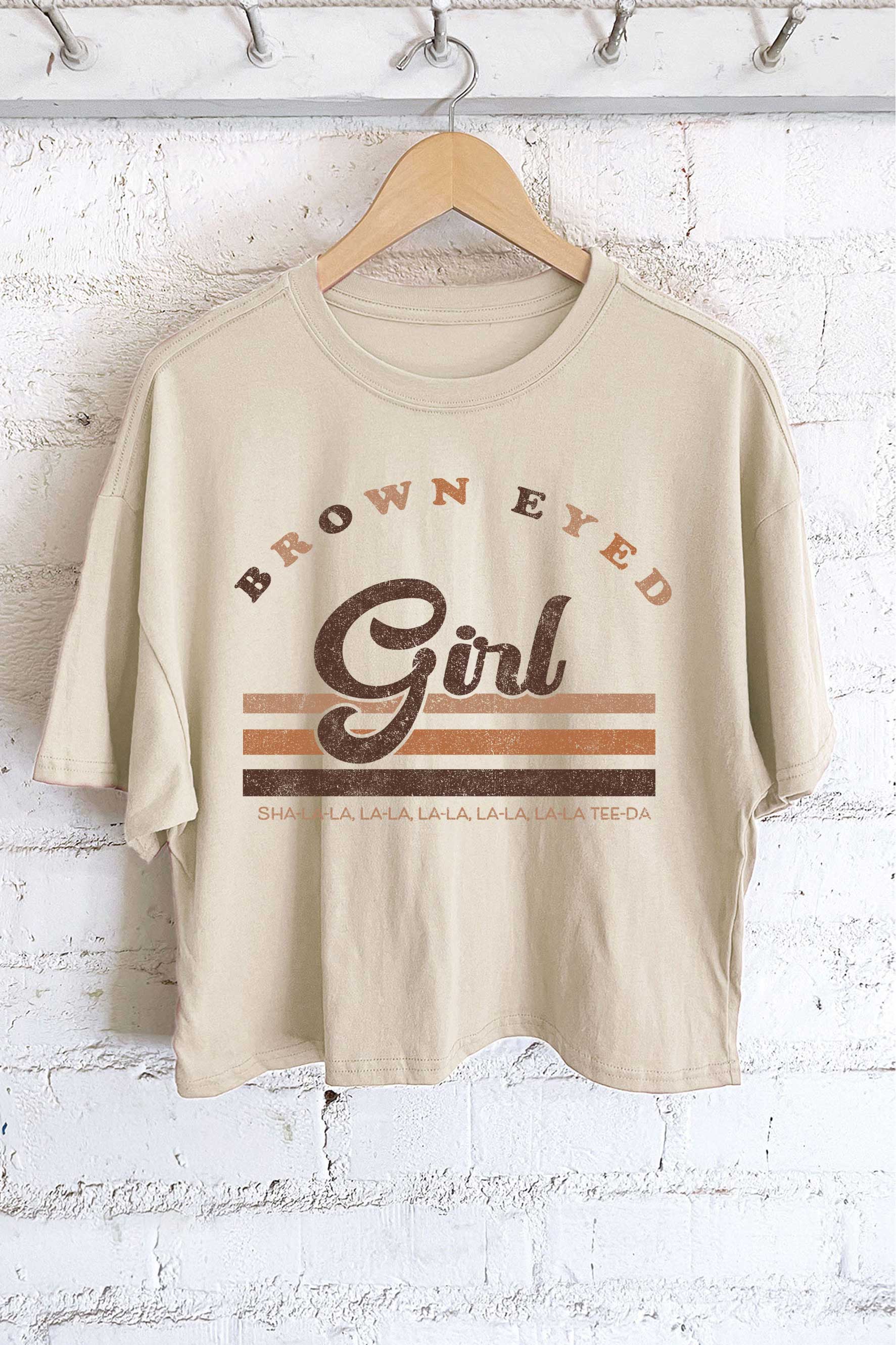 Rustee Clothing – Großhandel T-Shirt mit Siebdruck – Damen – BRAUNÄUGIGES, LANGES CROP-TOP MIT GRAFISCHEN GRAFIKEN FÜR MÄDCHEN3