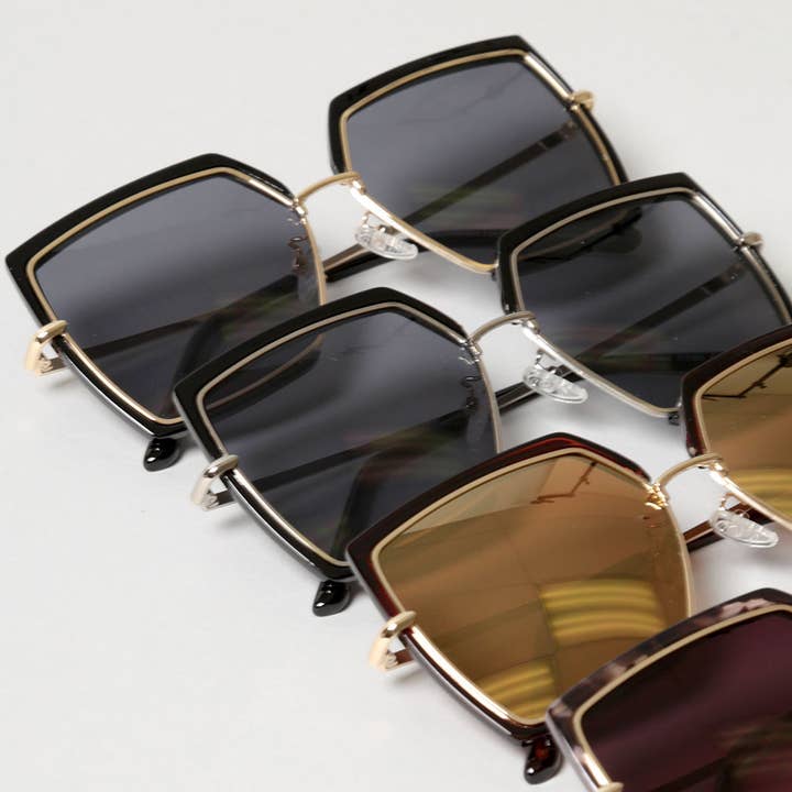 ASSORTED COLOR Women's Oversized Square Mirrored Sunglasses for wholesale on Faire2