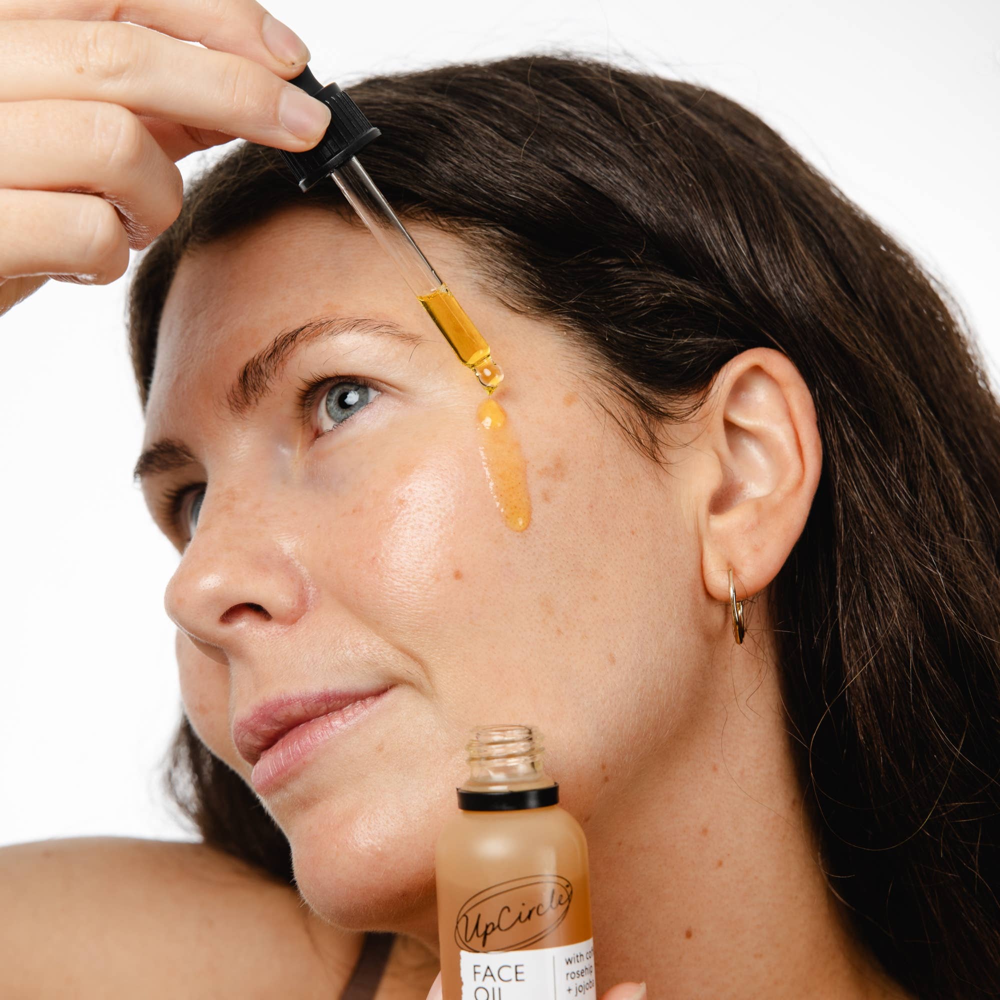 UpCircle Beauty Europe - Venta al por mayor Sérum facial - Dúo de Brillo Invernal Set de Regalo Ecológico de Cuidado de la Piel Vegano Natural4