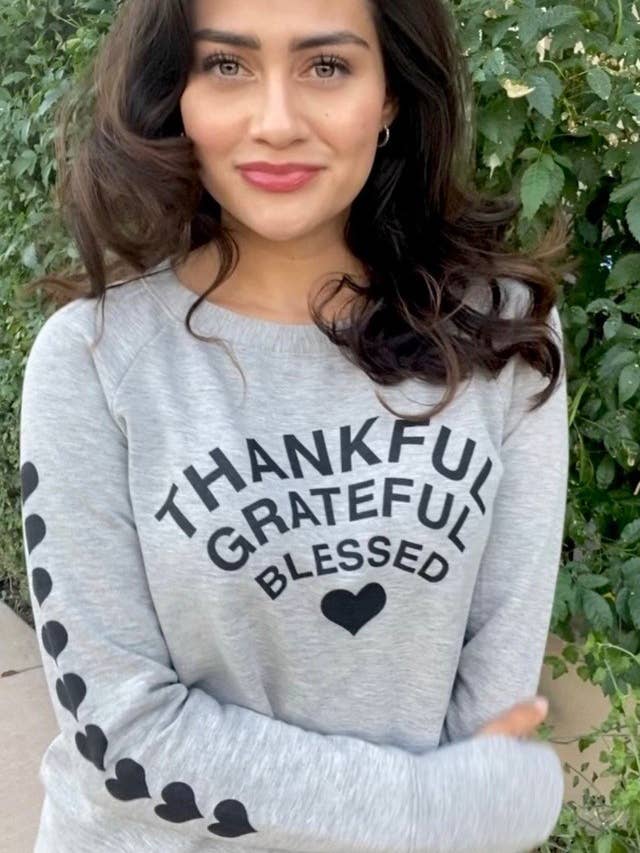 Thankful Grateful Blessed L/s - Pullover in pile con cuori per la vendita all'ingrosso da parte di Bird & Vine