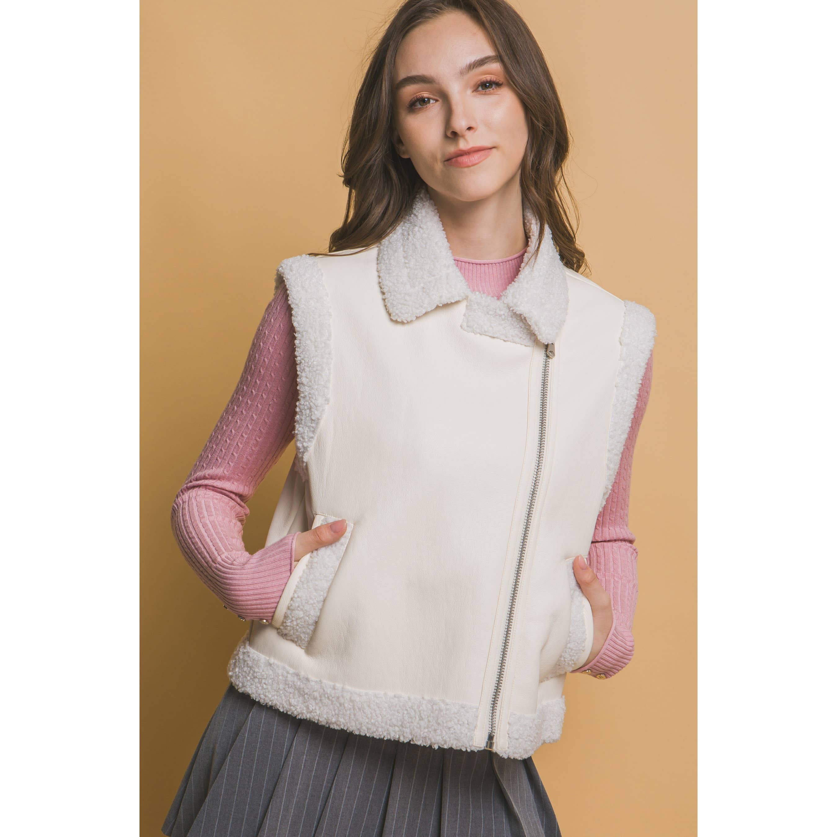 HiteJeans – wholesale Väst - Dam – PU Faux Läder Sherpa Trim Vest17