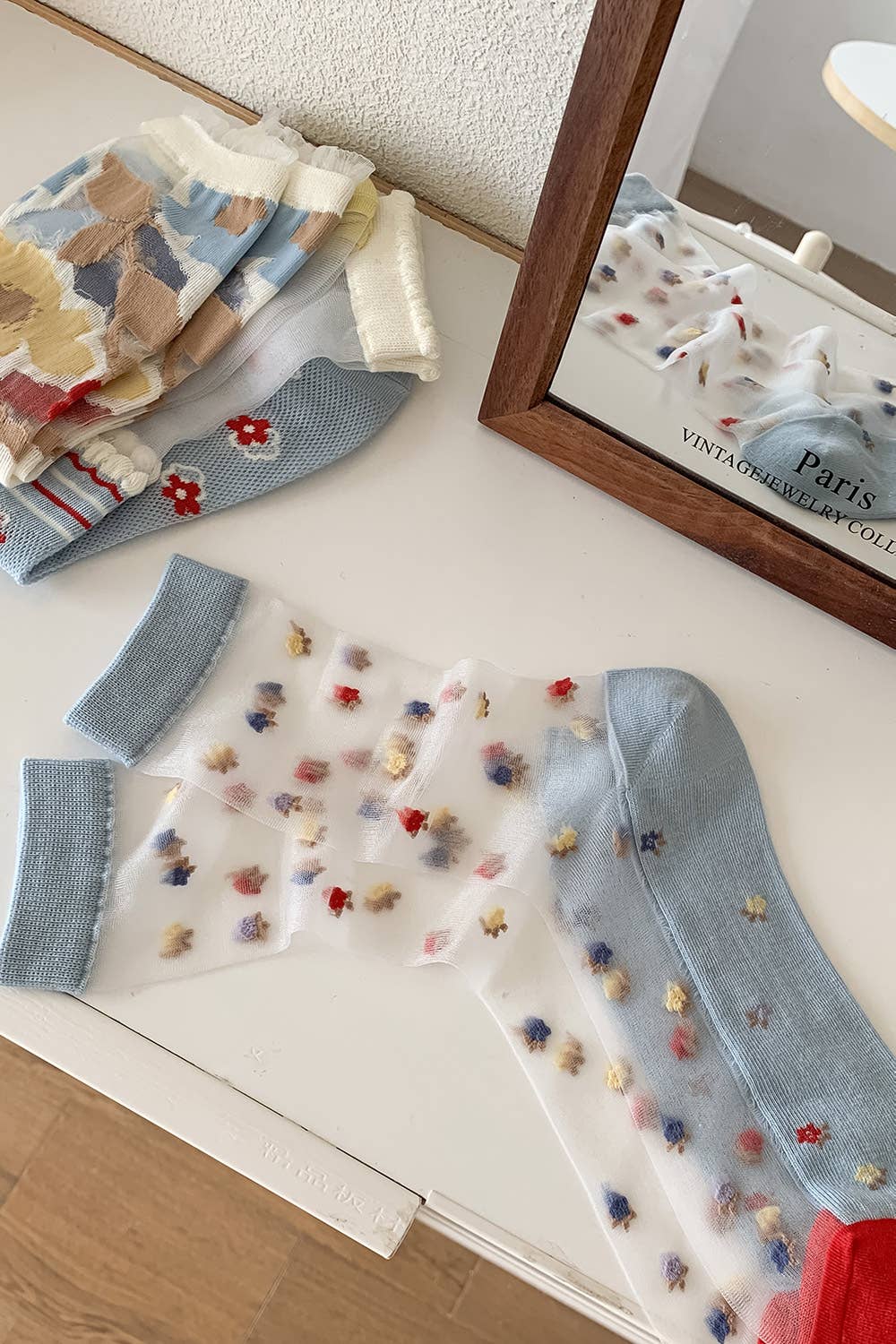 Flerfarvet Gennemsigtige strømper med flerfarvede blomster 🌼🌈 for engroshandel på Faire5