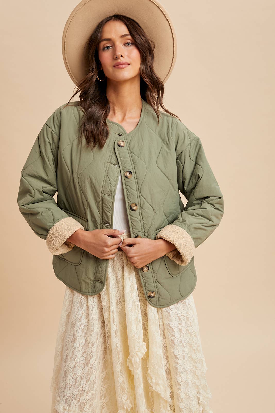 In Loom – Großhandel Pufferjacke – Damen – GESTEPPTE PUFFERJACKE MIT SHERPA-FUTTER16