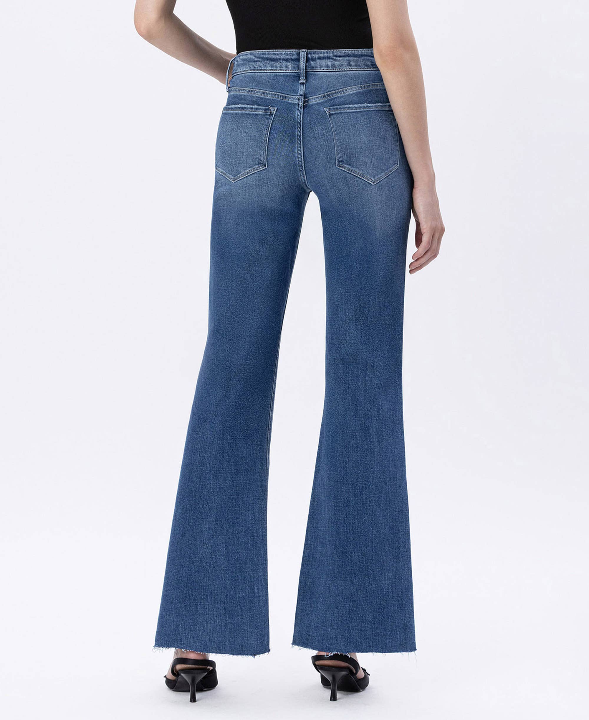 HAIL HIGH RISE RAW HEM RELAXED FLARE JEANS T6470 for wholesale on Faire1