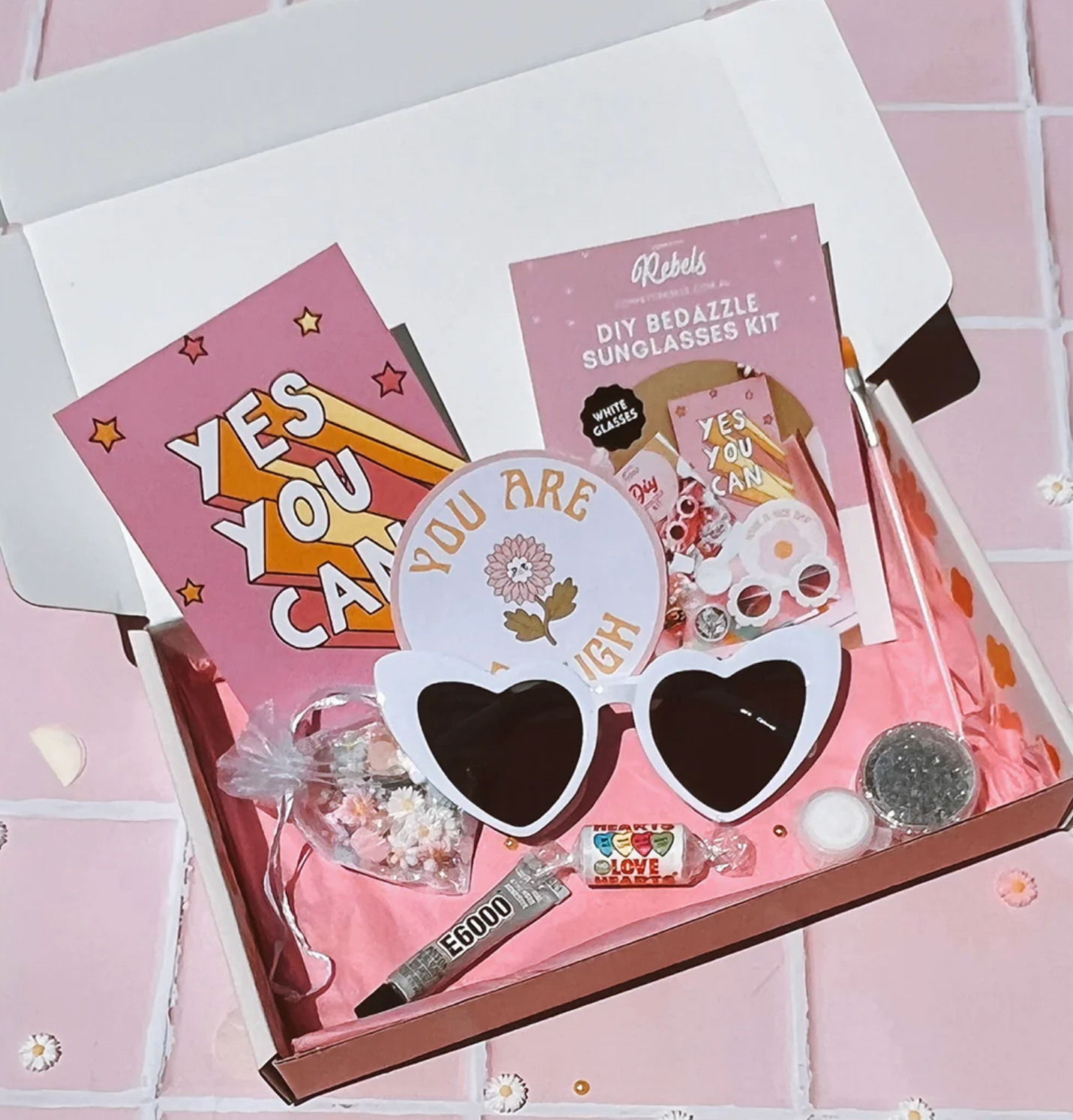 Confetti Rebels - Wholesale DIY craft kit - Adults DIY Bedazzle Sunglasses Kit6