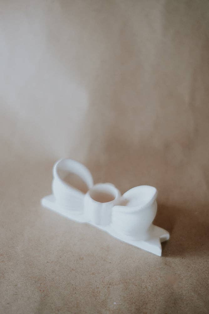 Luhme Studio - Wholesale Candle Holder - BOW // Decorative Piece in Jesmonite