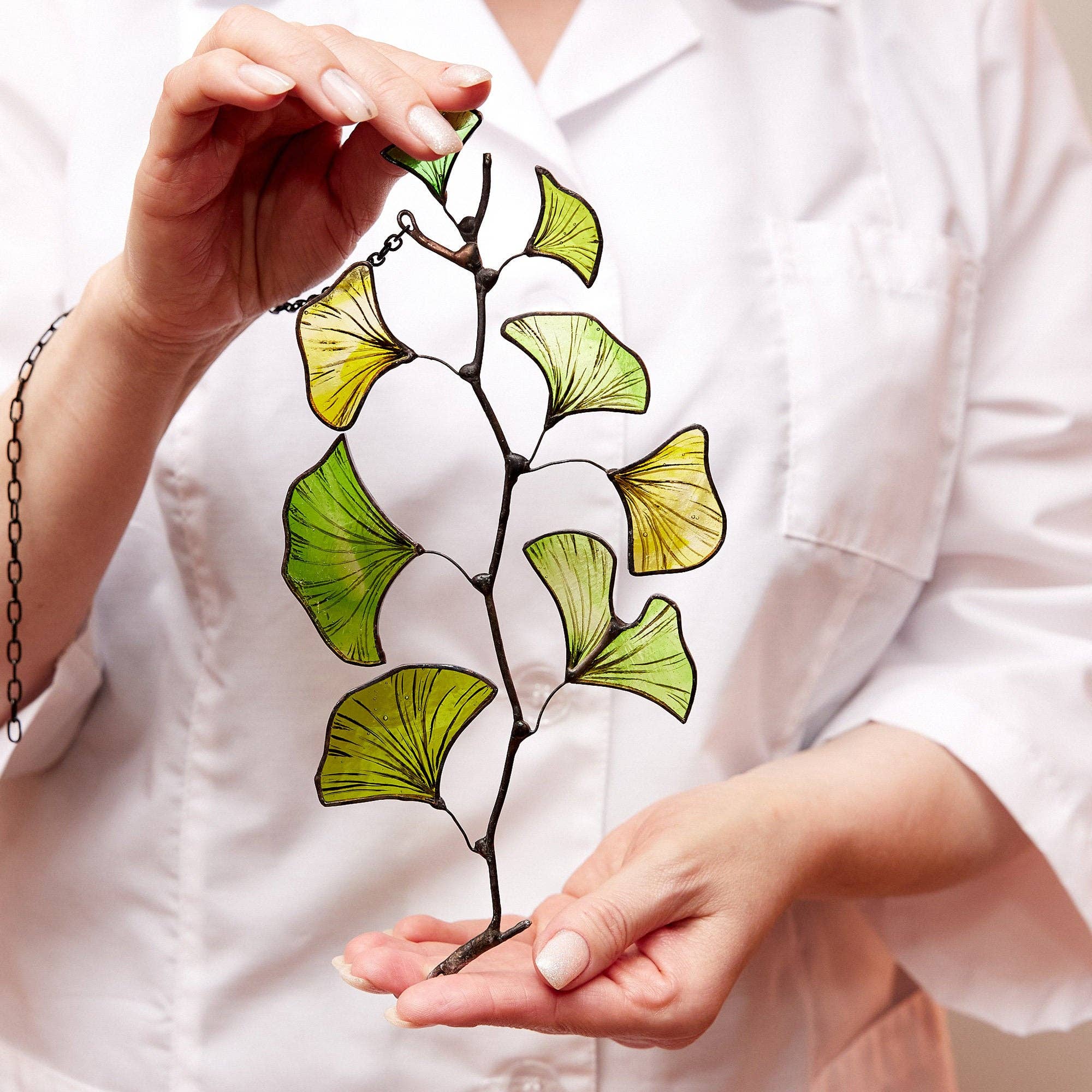 Avalglass – wholesale Suncatcher – Ginkgo Leaf Stained Glass Suncatcher3