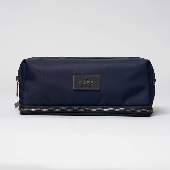 Trousse de toilette Master - Deep Blue pour la vente par Case Copenhagen